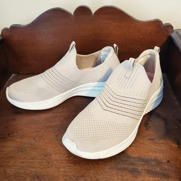 Skechers Light Beige Slip-On Sneakers, Size 9M - Picture 2 of 6